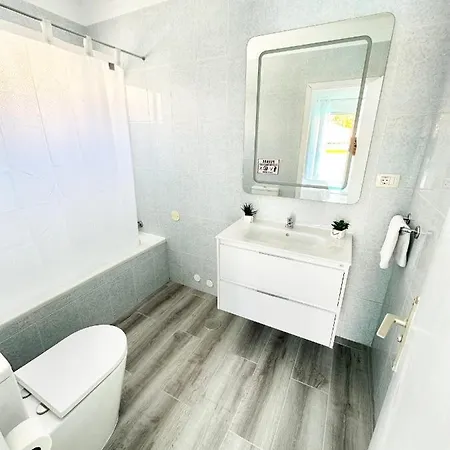 273 Con Piscina Privada Кальяо-Сальвахе