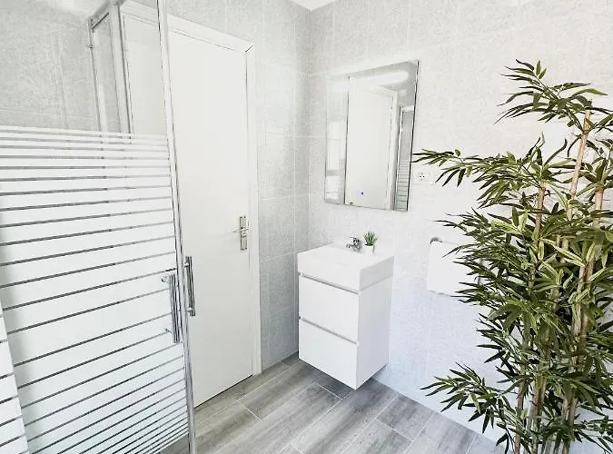 273 Con Piscina Privada