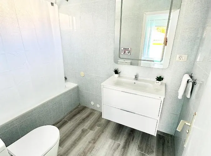 273 Con Piscina Privada Callao Salvaje