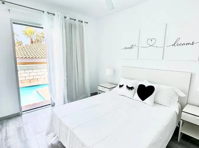 273 Con Piscina Privada カジャオ・サルバヘ